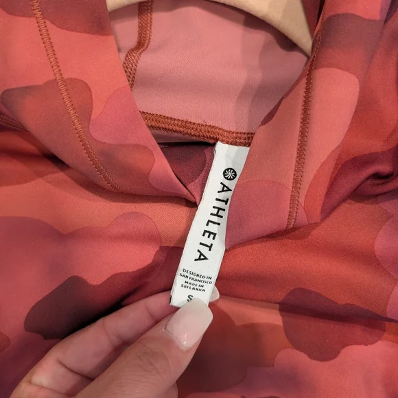 Athleta Pinnacle Hoodie Size S - Picture 2 of 4